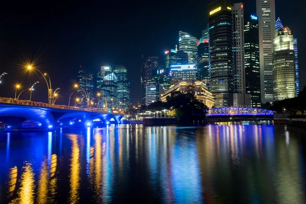 Veja edifícios de negócios centrais e marcos de Singapura . — Fotografia de Stock