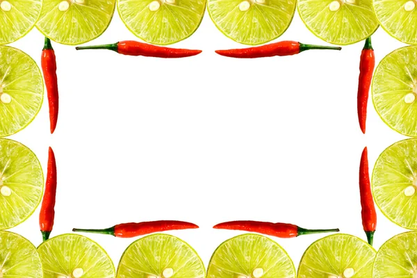 신선한 붉은 고추와 슬라이스 레몬. — 스톡 사진