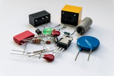 Elektronik aletleri ve Aksamları.