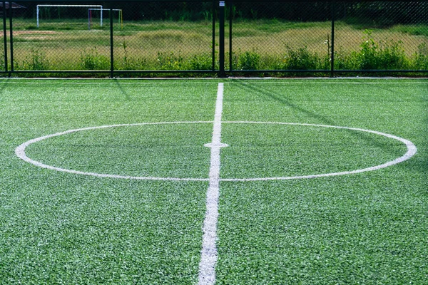 Campo de fútbol césped artificial — Foto de Stock