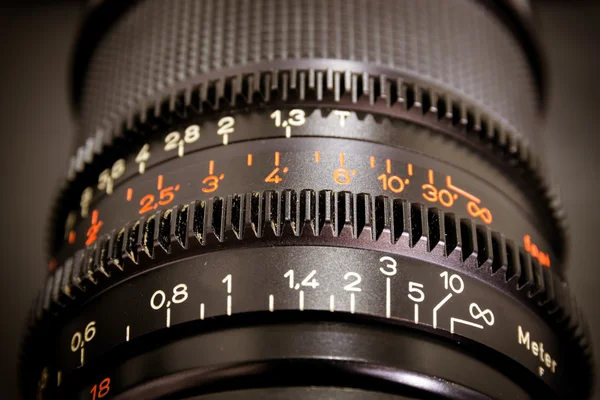 De cijfers vertellen de lens op de camera. — Stockfoto