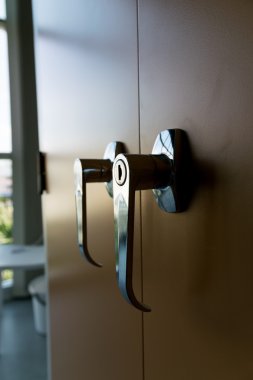 Closeup kapı dosya dolabı tutamacı.