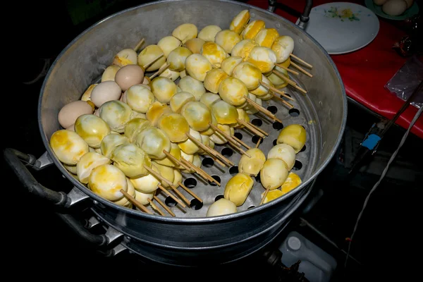 Tusuk sate kukus di pasar . — Stok Foto