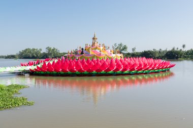 Lotus yaprakları Kumaştan Mamül.