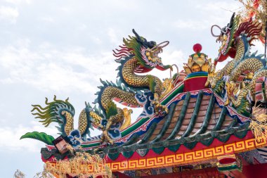 güzel ejderha heykeli.