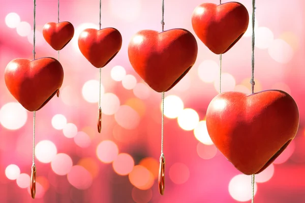 Campana en forma de corazón para el amor y el Día de San Valentín . — Foto de Stock