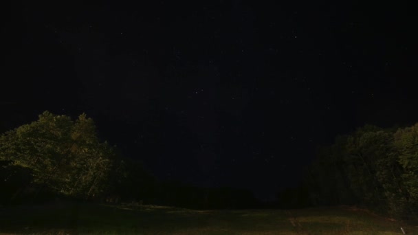 Estación de esquí de las estrellas. En el marco estrellas en movimiento — Vídeos de Stock