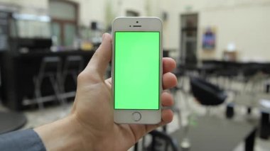 Cafe W çeşitli yeşil ekran el hareketleri, dikey akıllı telefon.