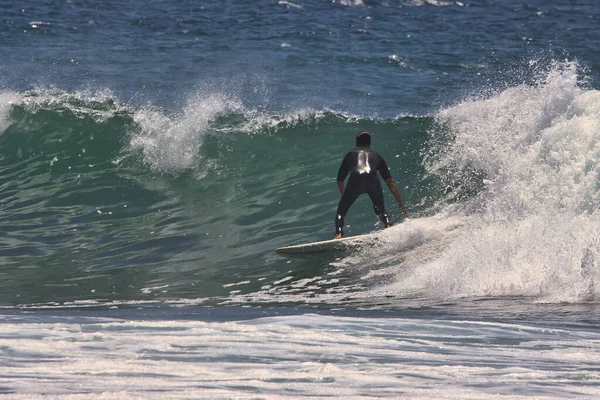 Big Summer Waves Big Dume California — стокове фото