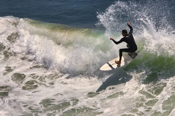 Big Summer Waves Big Dume California — стокове фото