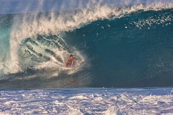 Surfando Ondas Gigantes Pipeline Costa Norte Oahu Havaí — Fotografia de Stock