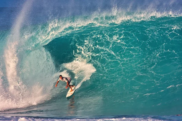 Surfing Giant Waves Pipeline North Shore Oahu Hawaii — Stock Photo, Image