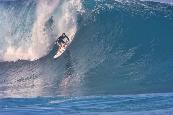 Величезні Хвилі Серфінгу Біля Трубопроводу Північному Березі Гаваїв Оаху — стокове фото