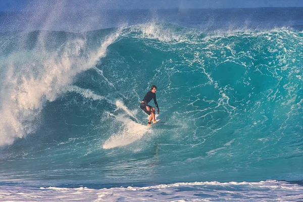 Surfing Giant Waves Pipeline North Shore Oahu Hawaii — Stock Photo, Image