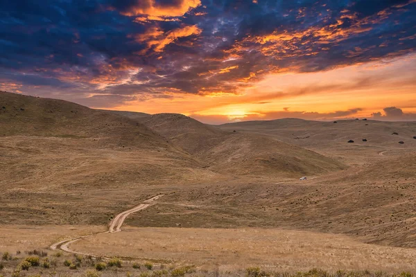 Carrizo Ovası Ulusal Anıtı 'nı keşfediyor.