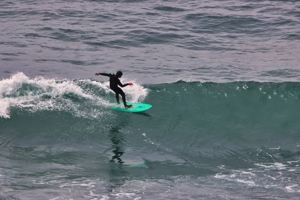 Turystyka Surfing Plaży Sand Dollar Beach Big Sur Mglisty Dzień — Zdjęcie stockowe