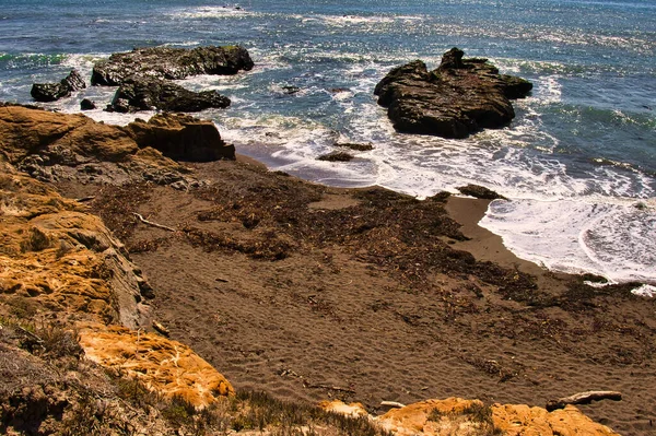 Exploring Coastline Moonstone Beach Cambria California — Stock Photo, Image