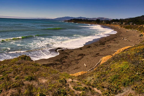 Kambria California Daki Moonstone Sahili Nin Sahil Şeridini Araştırıyorum — Stok fotoğraf