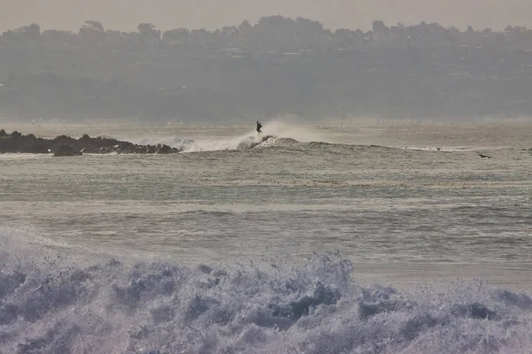 Surfer Sur Grandes Vagues Estivales Leo Carrillo State Beach Californie — Photo