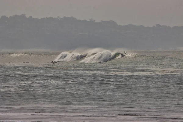 Surfen Grote Zomergolven Bij Leo Carrillo State Beach California — Stockfoto