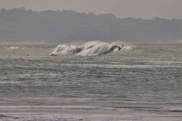 Surfen Grote Zomergolven Bij Leo Carrillo State Beach California — Stockfoto