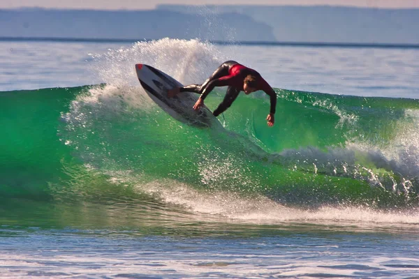 カリフォルニア州リンコンポイントでのサーフィン01 2021 — ストック写真