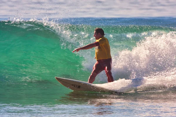 カリフォルニア州リンコンポイントでのサーフィン01 2021 — ストック写真