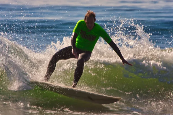 Surfing Vid Rincon Punkt Kalifornien 2021 — Stockfoto