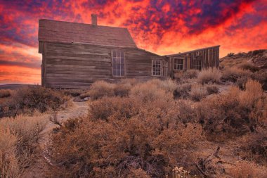Sierra Dağlarındaki Bodie hayalet kasabası