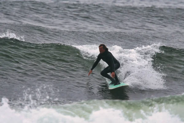 Surfing White Point Nova Scotia Canada — Fotografia de Stock