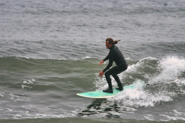 Surfing White Point Nova Scotia Canada — Fotografia de Stock