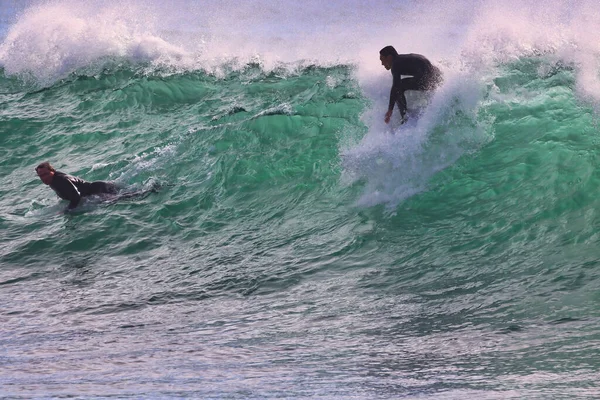 Surfer Sur Les Vagues Hivernales Rincon Point Californie 2021 — Photo