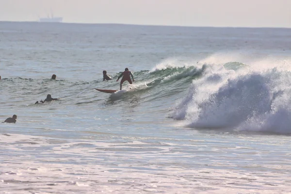 Surfer Sur Les Vagues Hivernales Rincon Point Californie 2021 — Photo