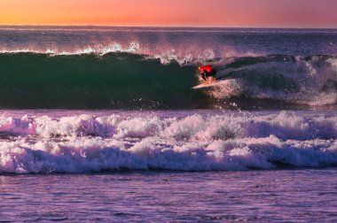 2011 Rincon Klasik Sörf Yarışması 'nda sörf