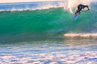 2011 Rincon Klasik Sörf Yarışması 'nda sörf