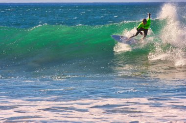 2011 Rincon Klasik Sörf Yarışması 'nda sörf