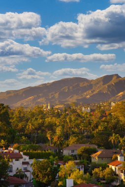 Santa Barbara, Kaliforniya manzaralı Adliye Sarayı