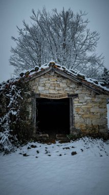 Karlı muhteşem kış manzarası