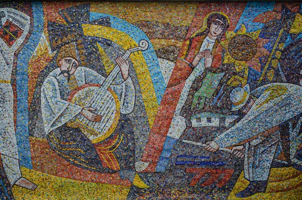 Truskavets, Ukrayna 'daki Taras Shevchenko Kültür Sarayı cephesi boyunca mozaik