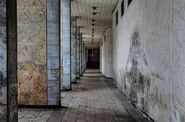 Sovyet modernizm mimarisinin kompozisyon görüşü, Ukrayna