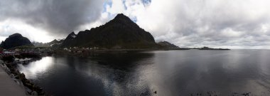 A olan bir köy Moskenes, Norveç'in Nordland belediyesinde.