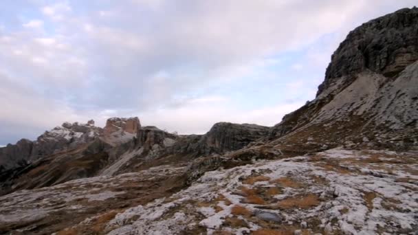 Nebo Cime di Lavaredo / Drei Zinnen. Itálie — Stock video