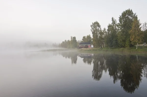 Finland, dimma på vattnet. — Stockfoto