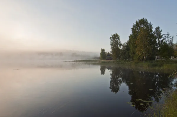 Finland, dimma på vattnet. — Stockfoto