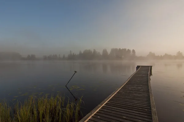 Finlande, brouillard sur l'eau . — Photo