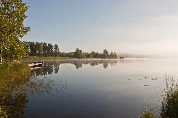 Finland, mist op het water. — Stockfoto