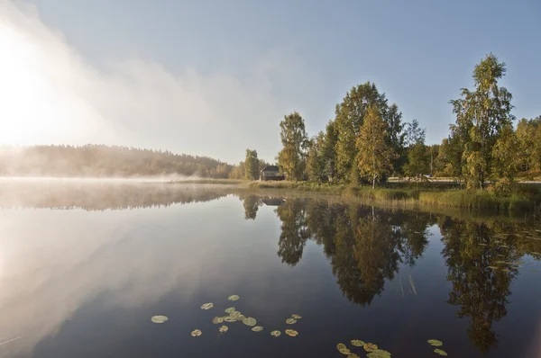 Finland, mist op het water. — Stockfoto