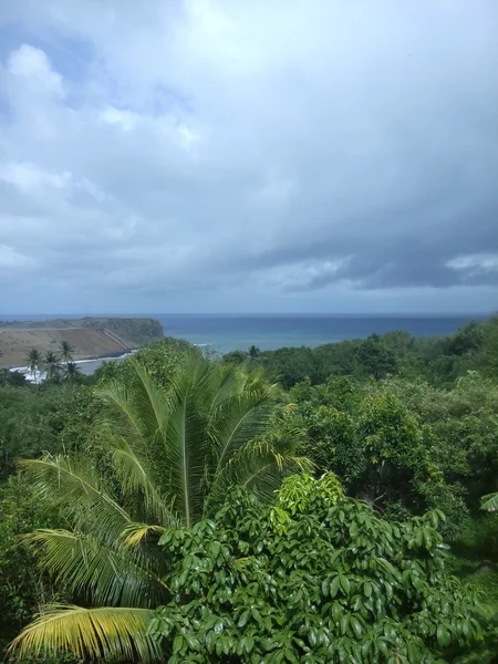 gökyüzü yağmurdan önce