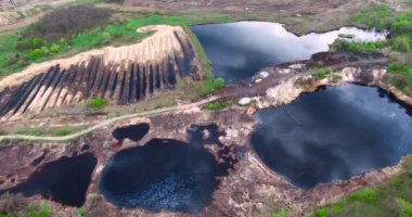 Su kirliliği dökülmesini sanayi petrol yakıt kaygan. Drone çekim