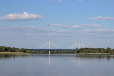Bahar sel Nehri üzerinde